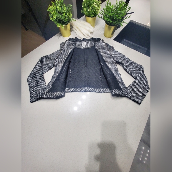 TRISTAN Magnifique blazer en laine avec appliqué de cuir vegan de qualité - Picture 5 of 8